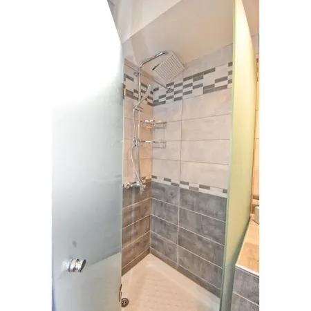 Marinos Yellow Apartament